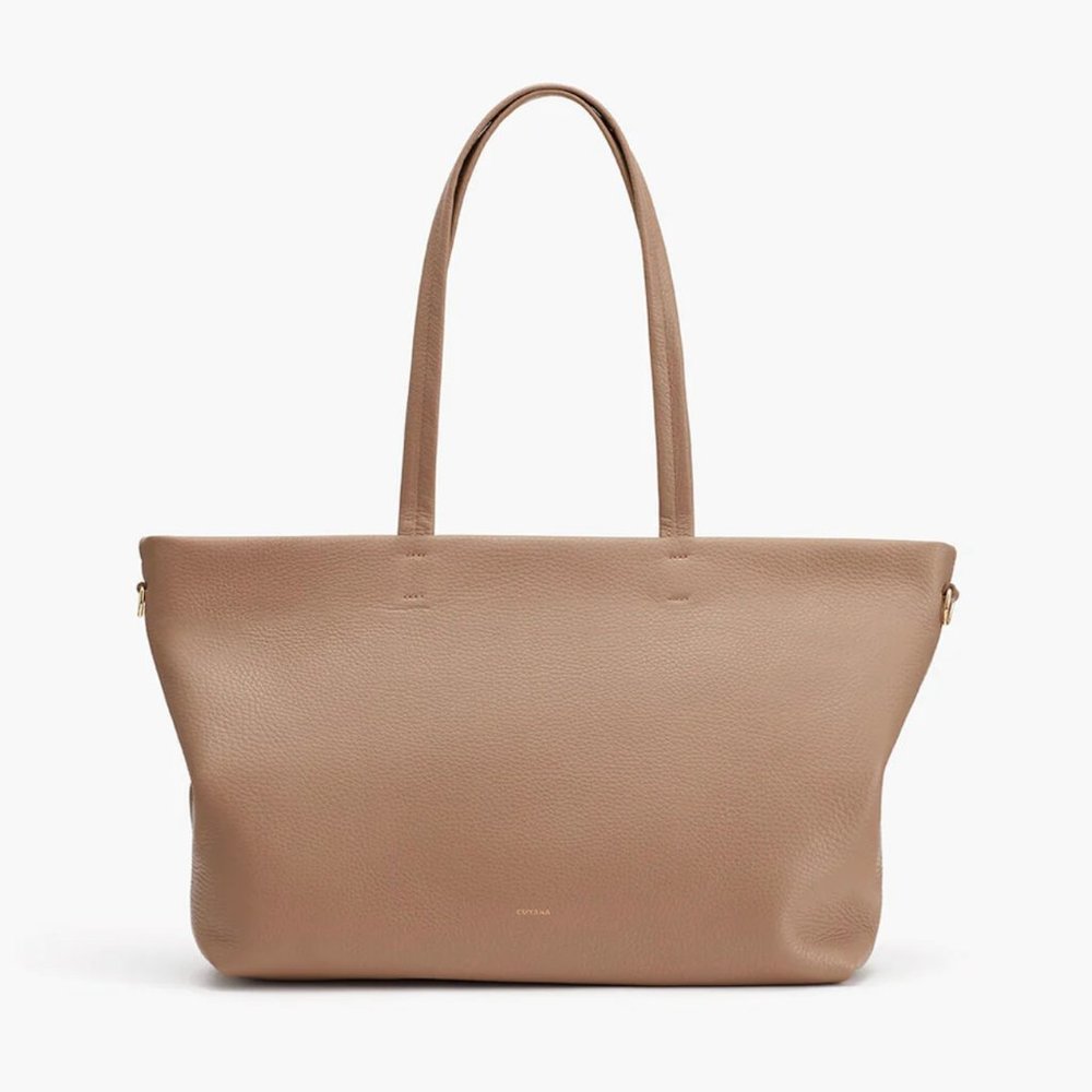 Cuyana Small Easy Zipper Tote in Cappuccino (NWOT)